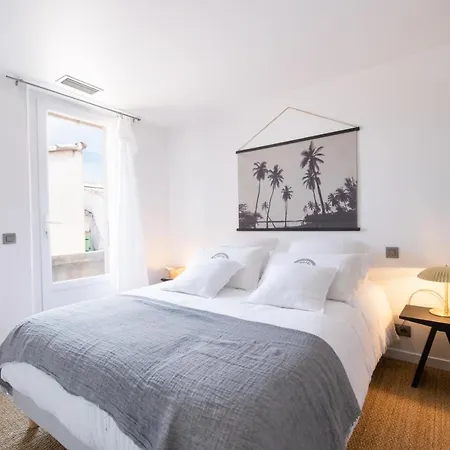 Paula, 2 En Centre-ville Saint-Tropez